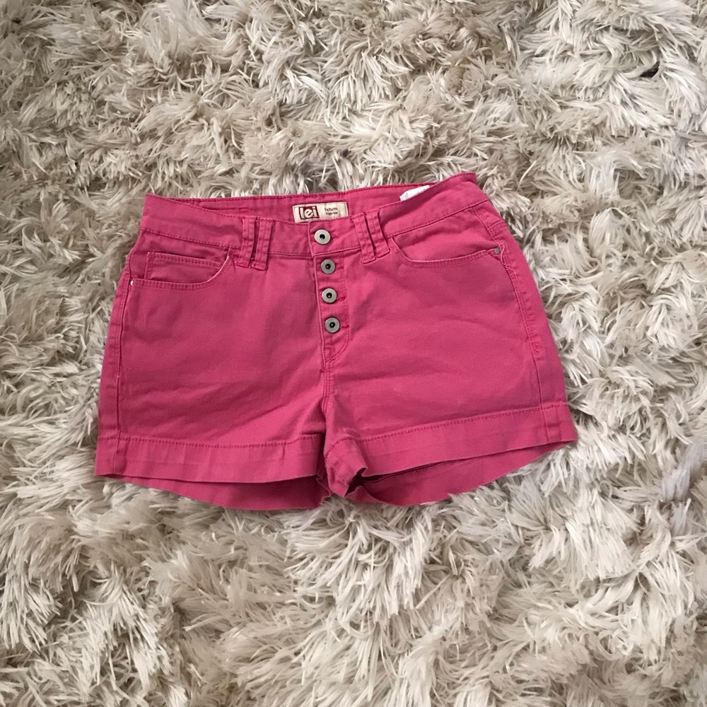 high waisted pink shorts